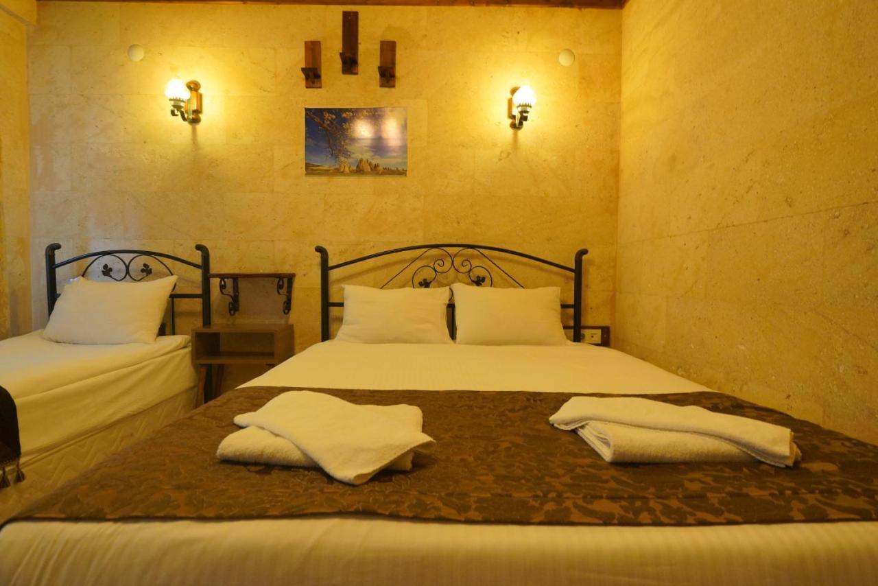 Cave Rooms&pool Готель Гьореме