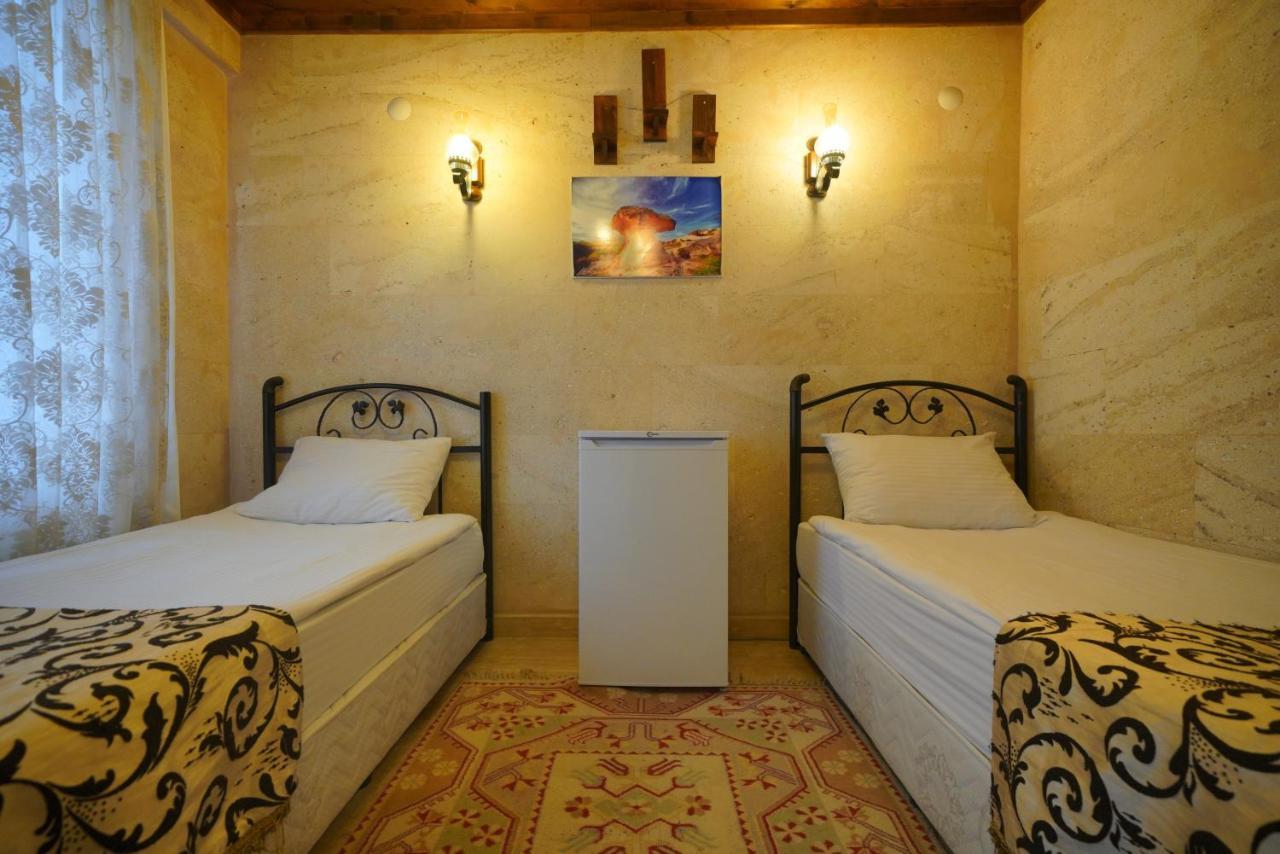 Cave Rooms&pool 2*