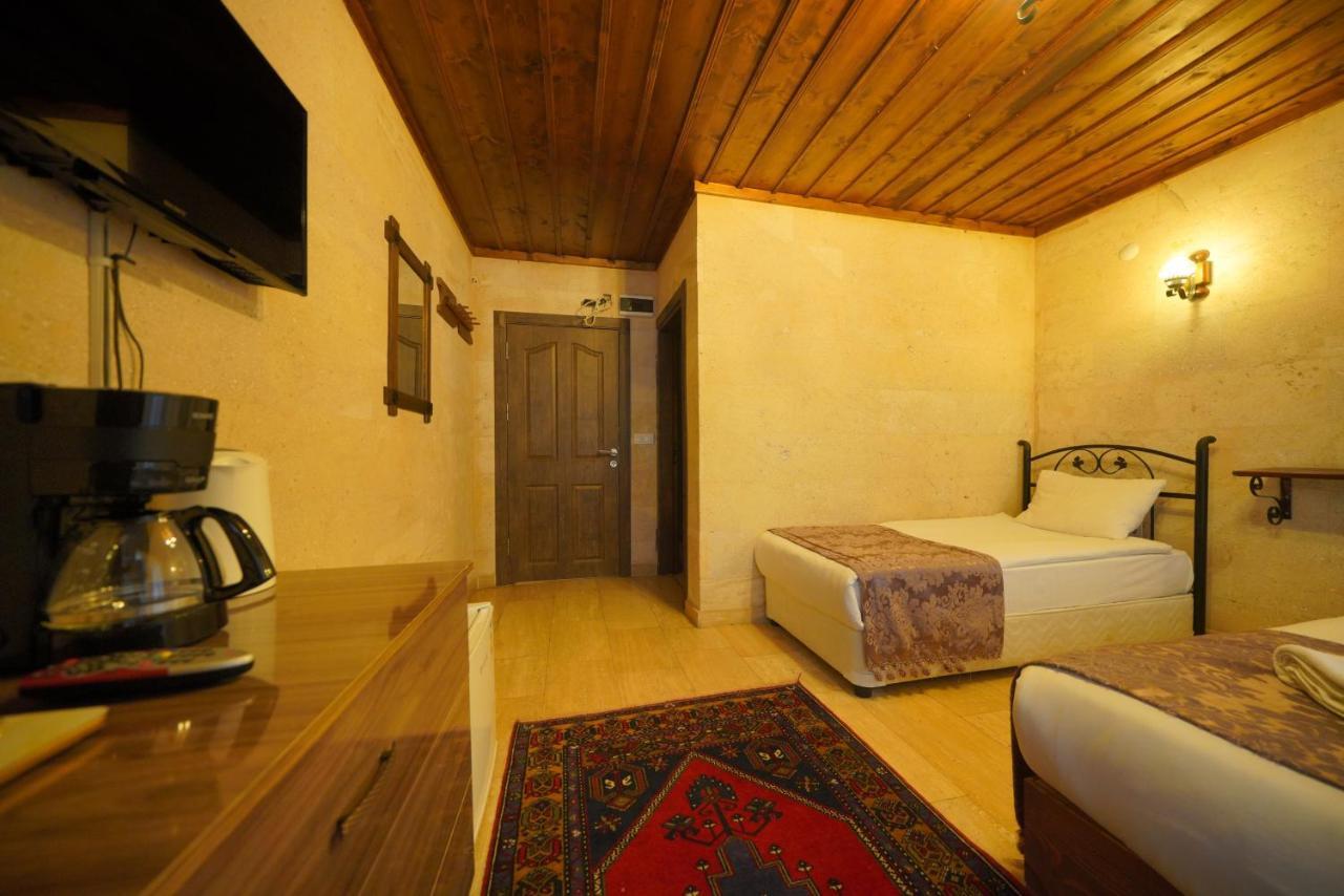 Cave Rooms&pool 2* Гьореме